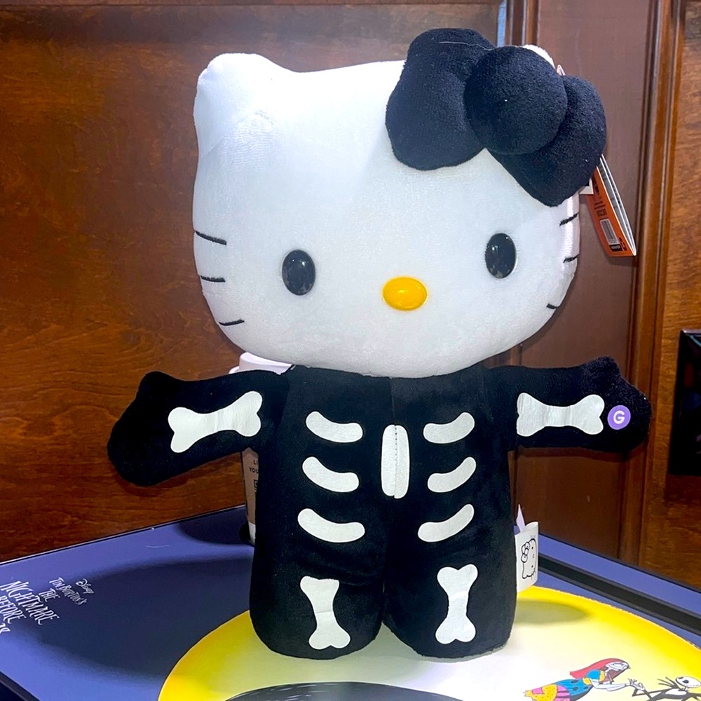 Hello Kitty skeleton greeter